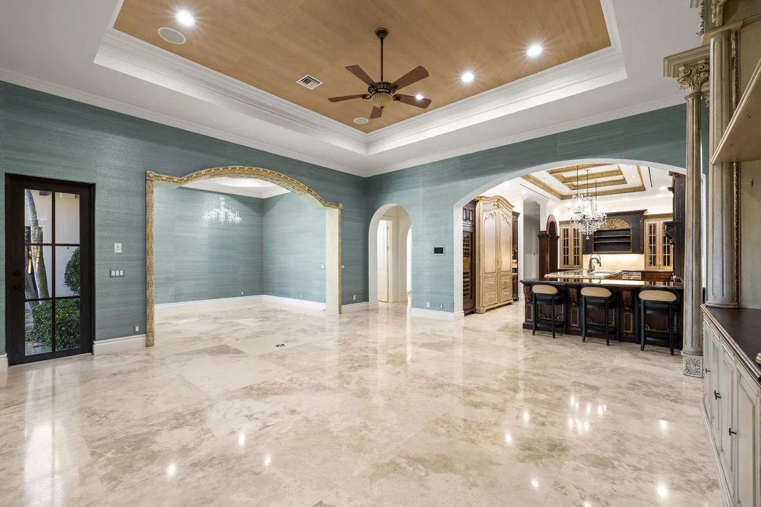 Photo of 9253 Este Lago Drive