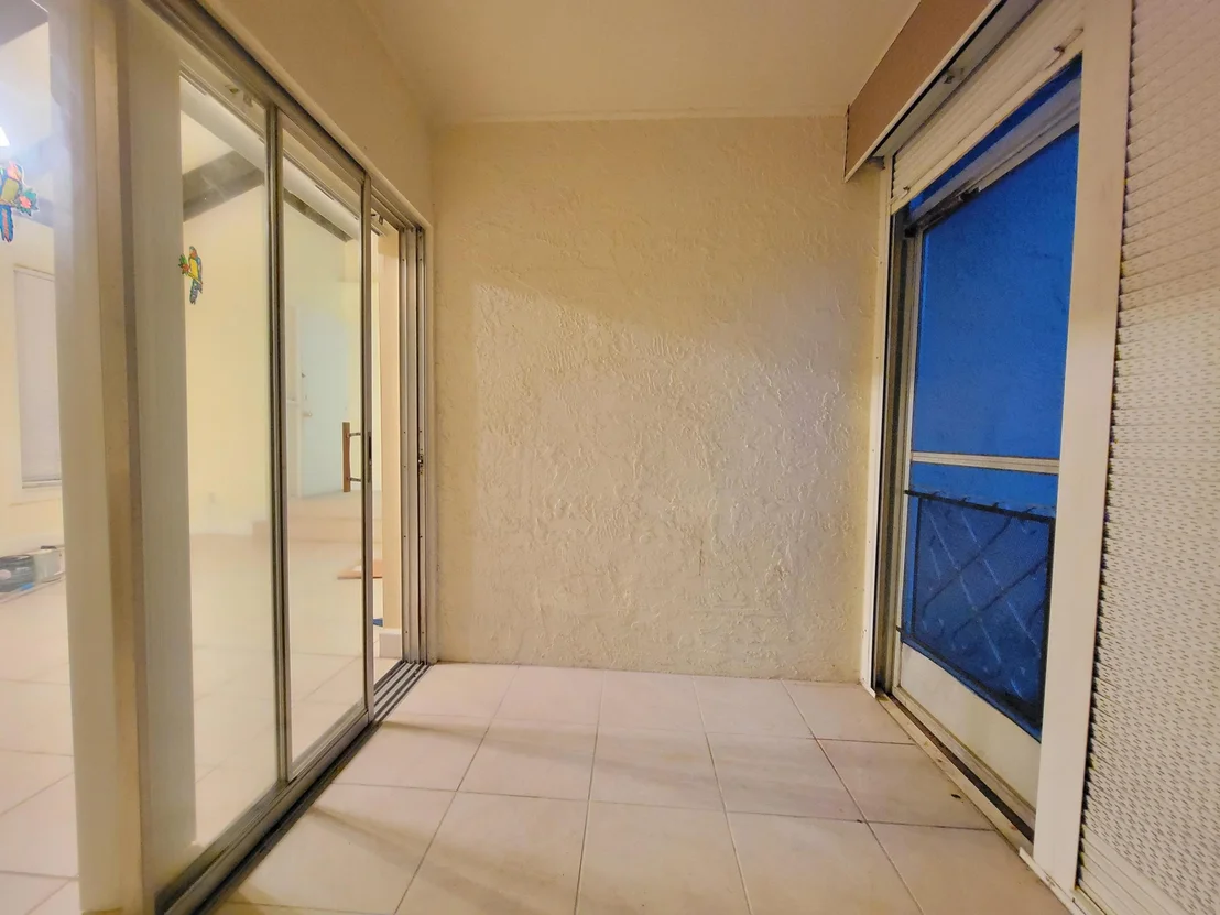 Photo of Unit 1A at 4607 SE Binnacle Way