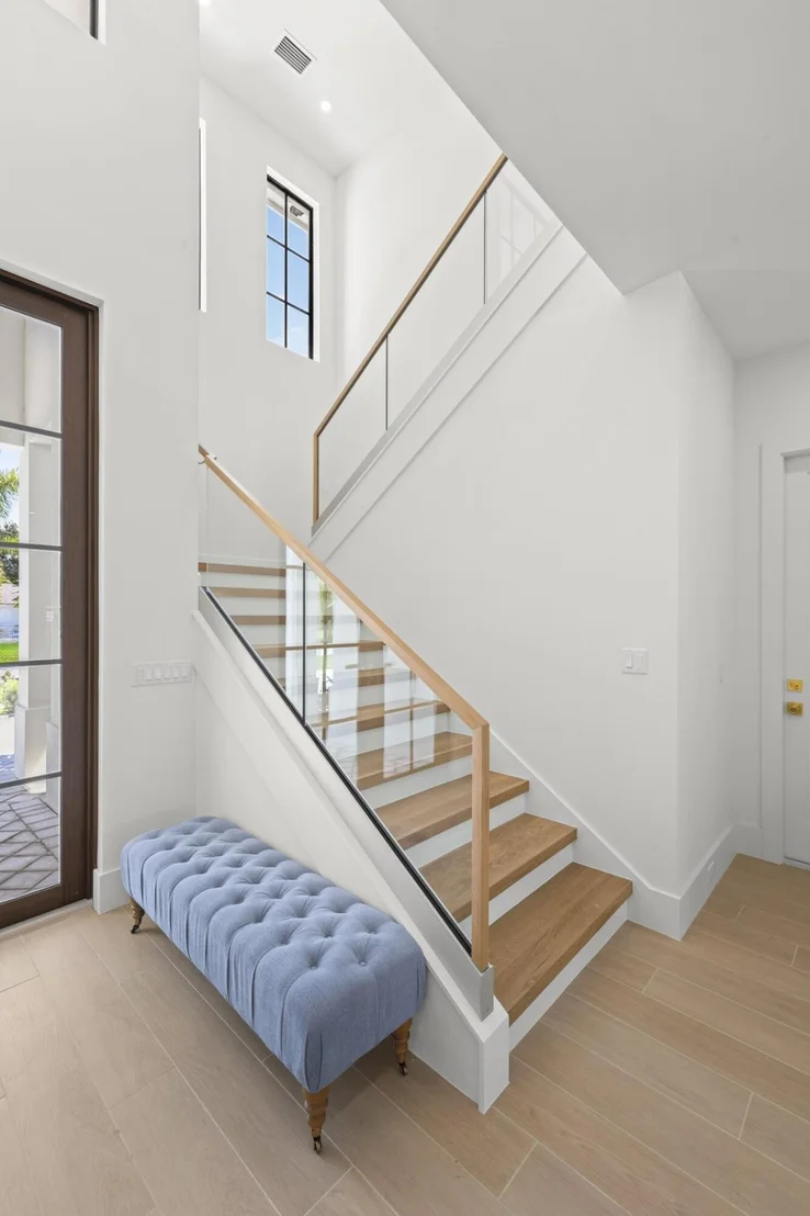 Photo of 2384 WINDSOR Road