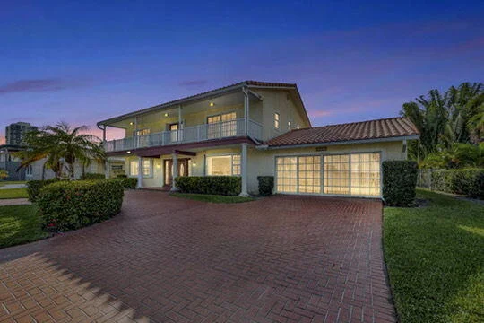 Photo of 1141 Pine Point Road