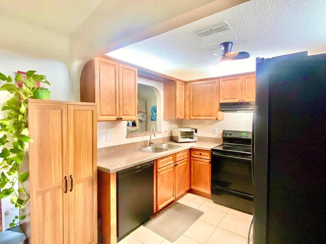 Photo of 4340 VANTAGE Circle