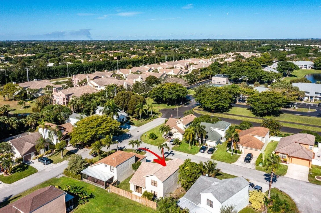 Photo of 98 Azalea Circle