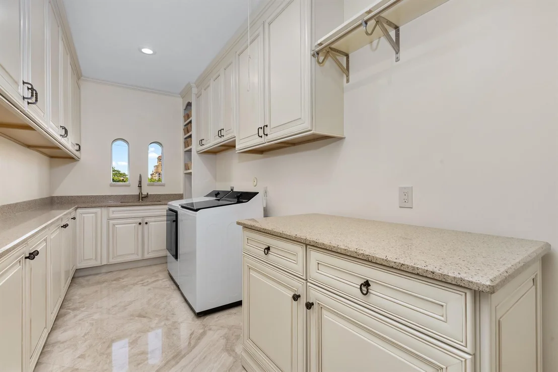 Photo of 175 Sunset Avenue
