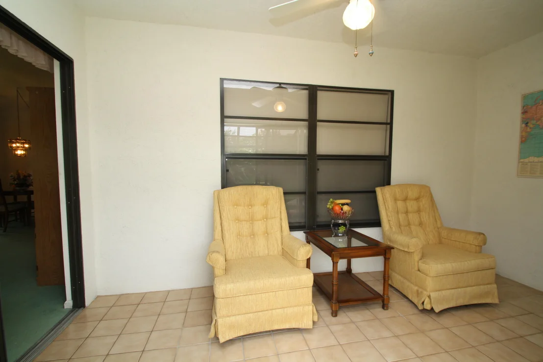 Photo of Unit F at 2 Ridgepointe Drive