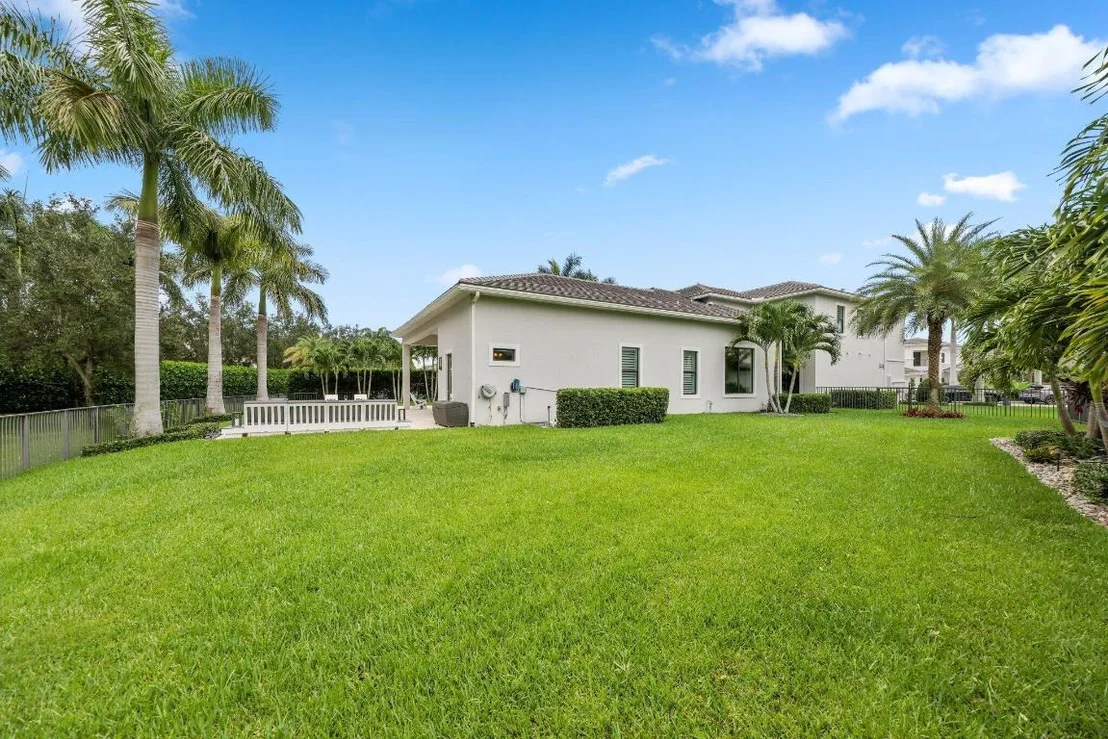 Photo of 2741 NW 70th Boulevard