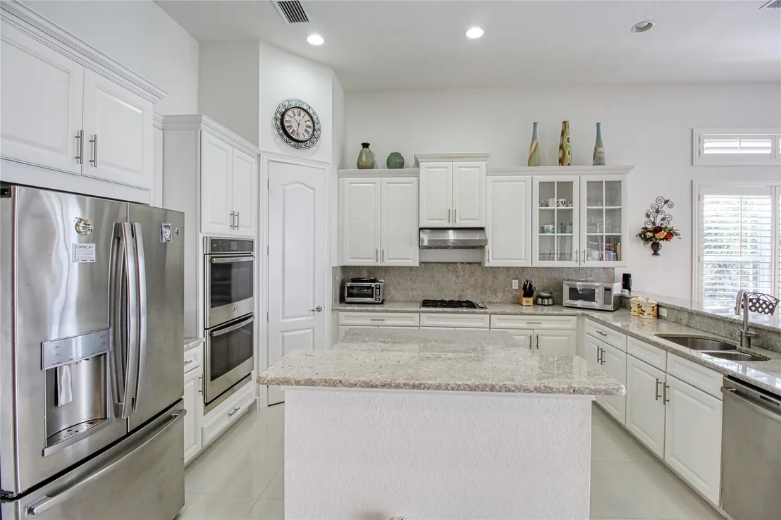 Photo of 10340 Peninsula Place