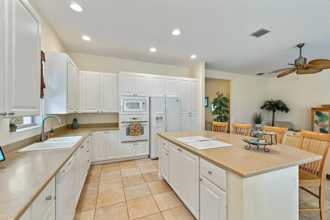 Photo of 2628 W Community Drive