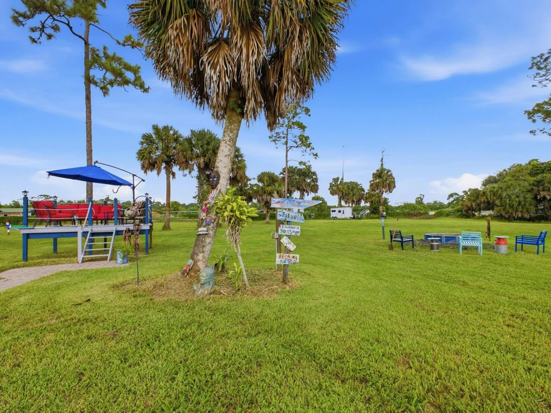Photo of 14171 BIDDEX Road