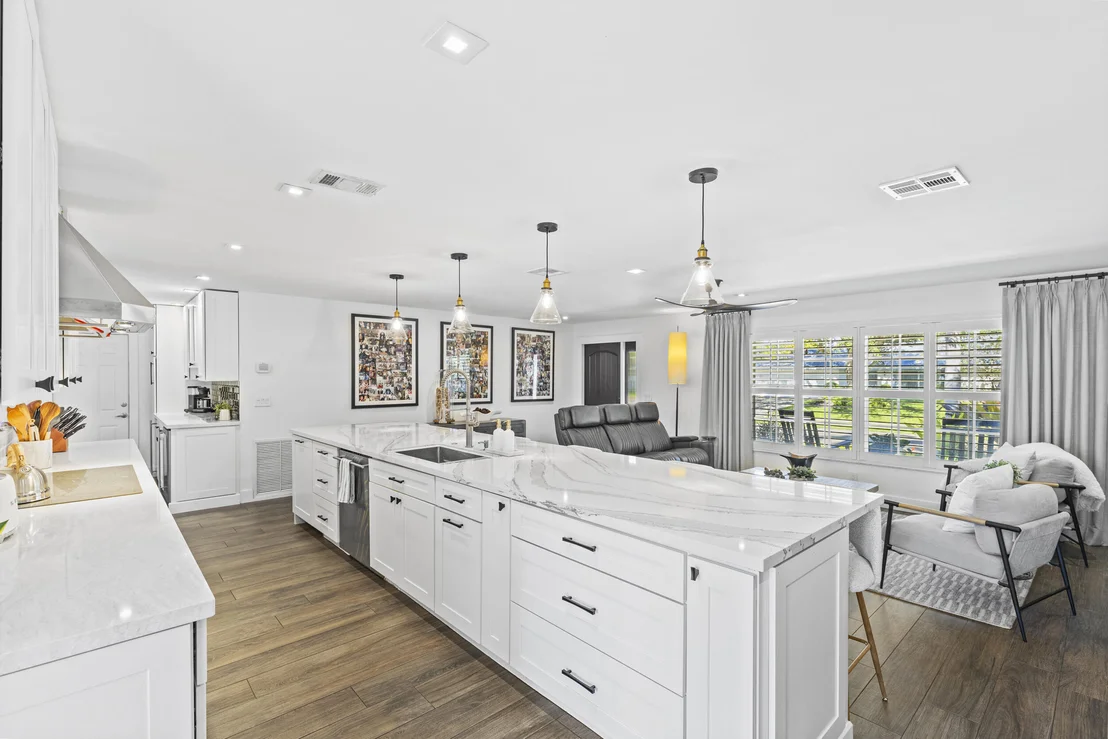 Photo of 3544 Lakeview Drive