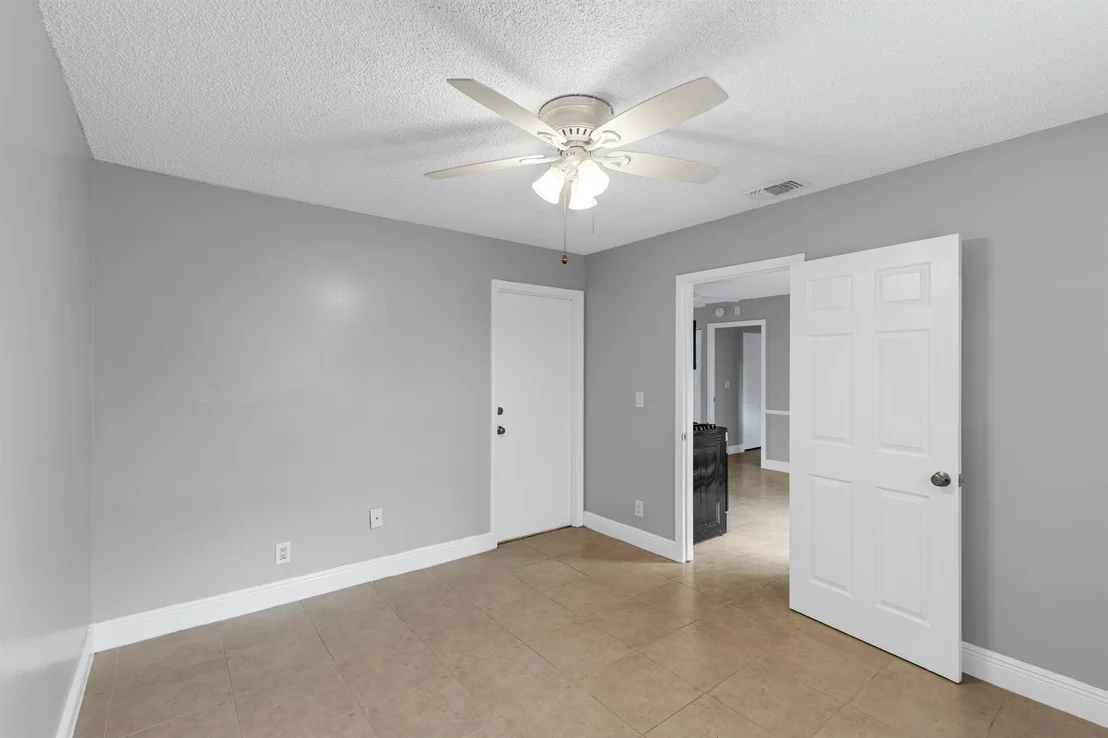 Photo of 5805 Ithaca Circle E