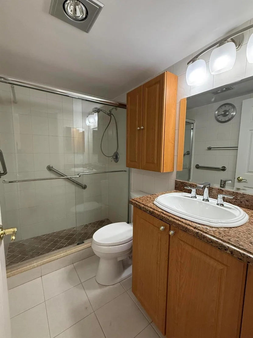 Photo of 2071 Exeter D