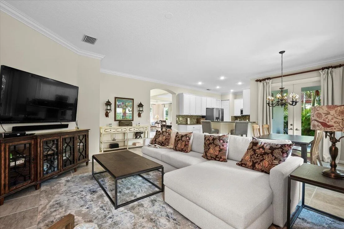 Photo of 464 Oriole Lane