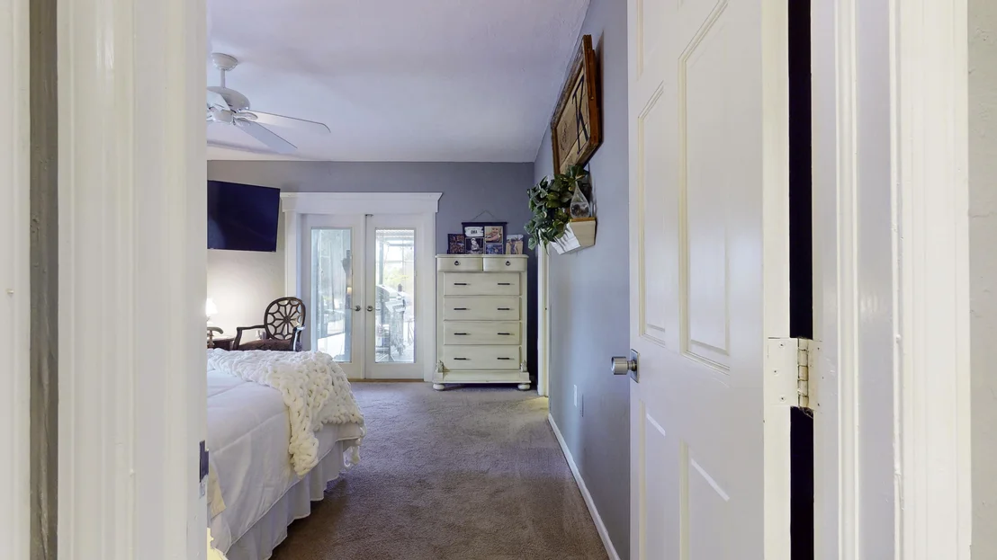 Photo of 1332 N Oak Ridge Drive