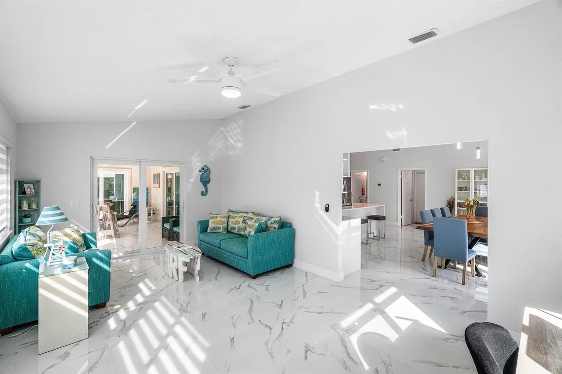 Photo of 2350 Riviera Drive