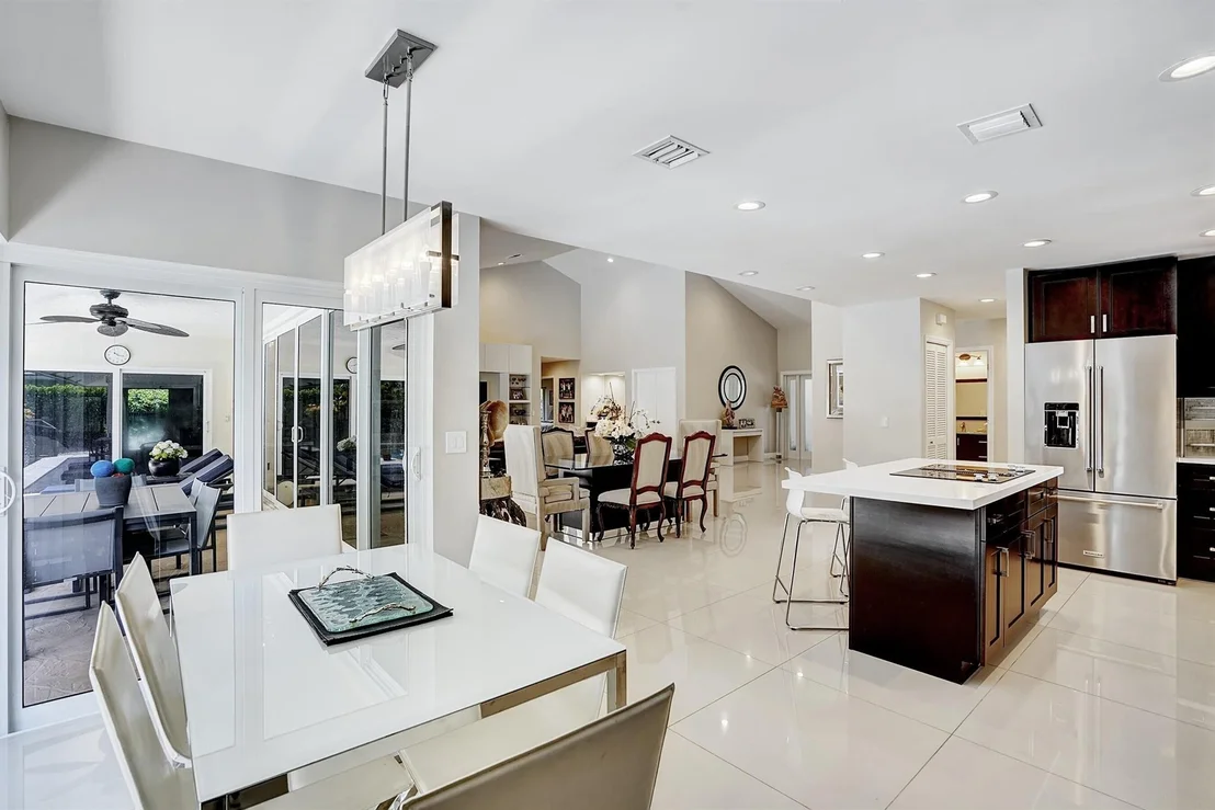 Photo of 3952 Live Oak Boulevard