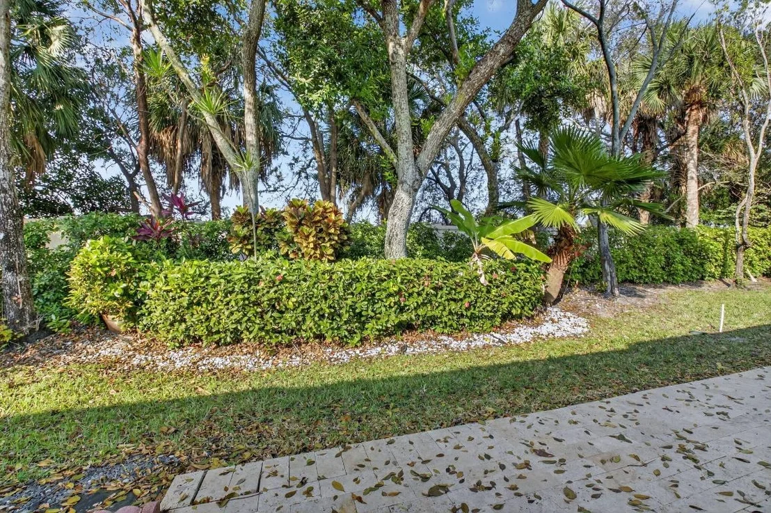 Photo of 6165 Petunia Road
