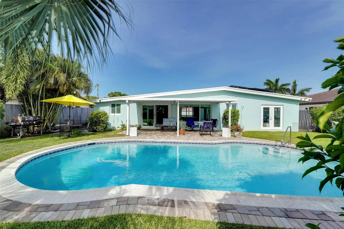 Photo of 17 SE 9th Avenue