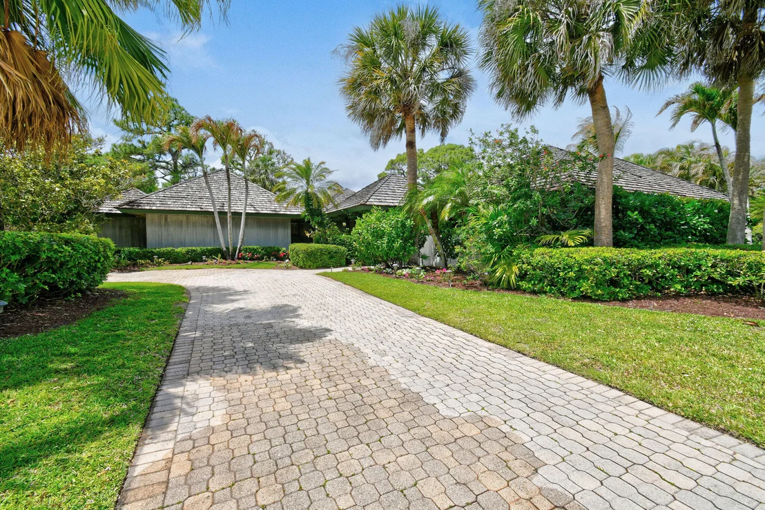 Photo of 6980 SE Winged Foot Drive