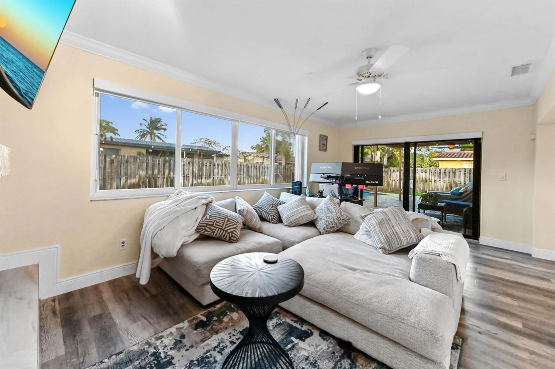 Photo of 8511 Pasadena Boulevard