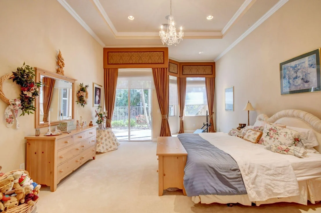 Photo of 8180 Valhalla Drive
