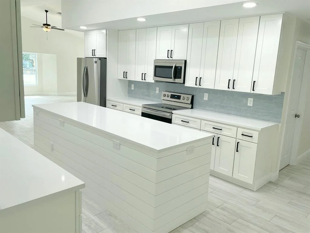 Photo of 5486 Avocado Boulevard