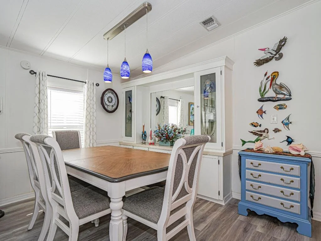 Photo of 409 Avocado Drive