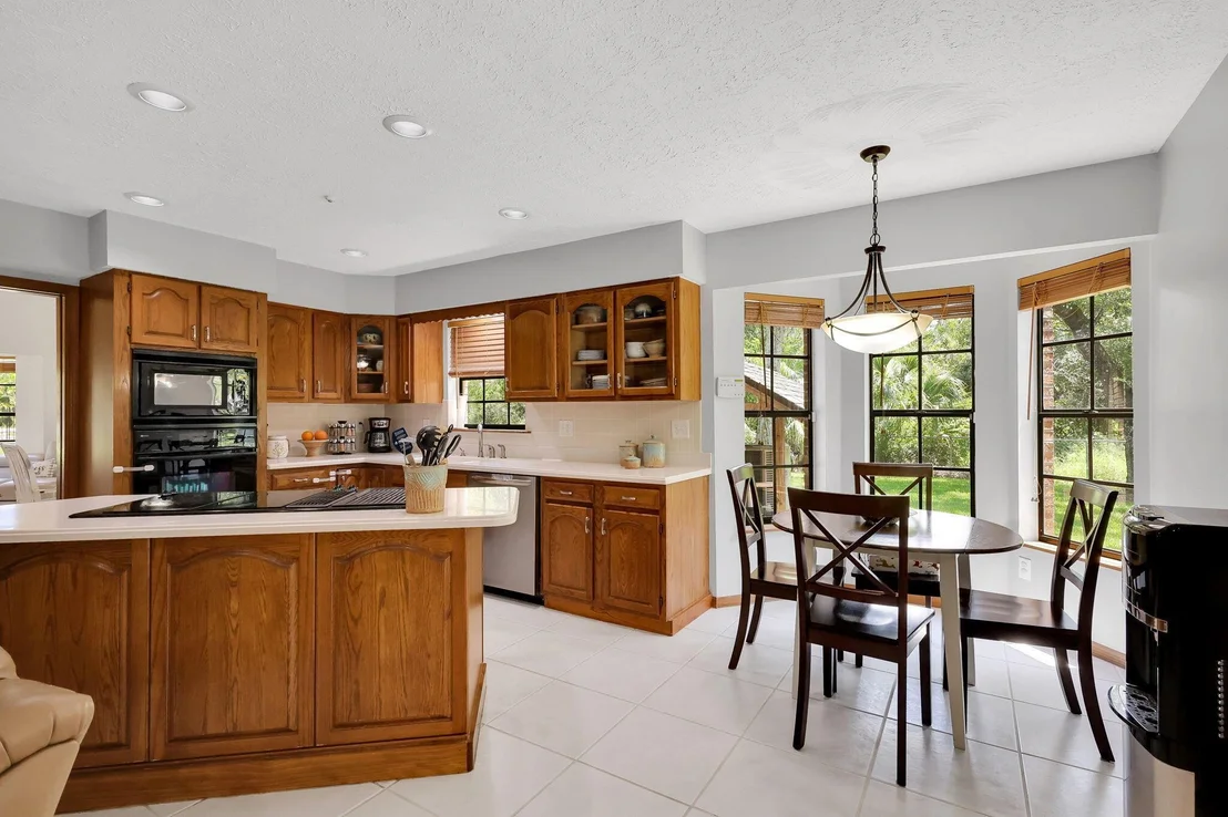 Photo of 5619 Oleander Avenue