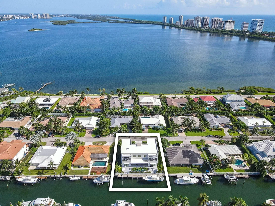 Photo of 1091 Gulfstream Way