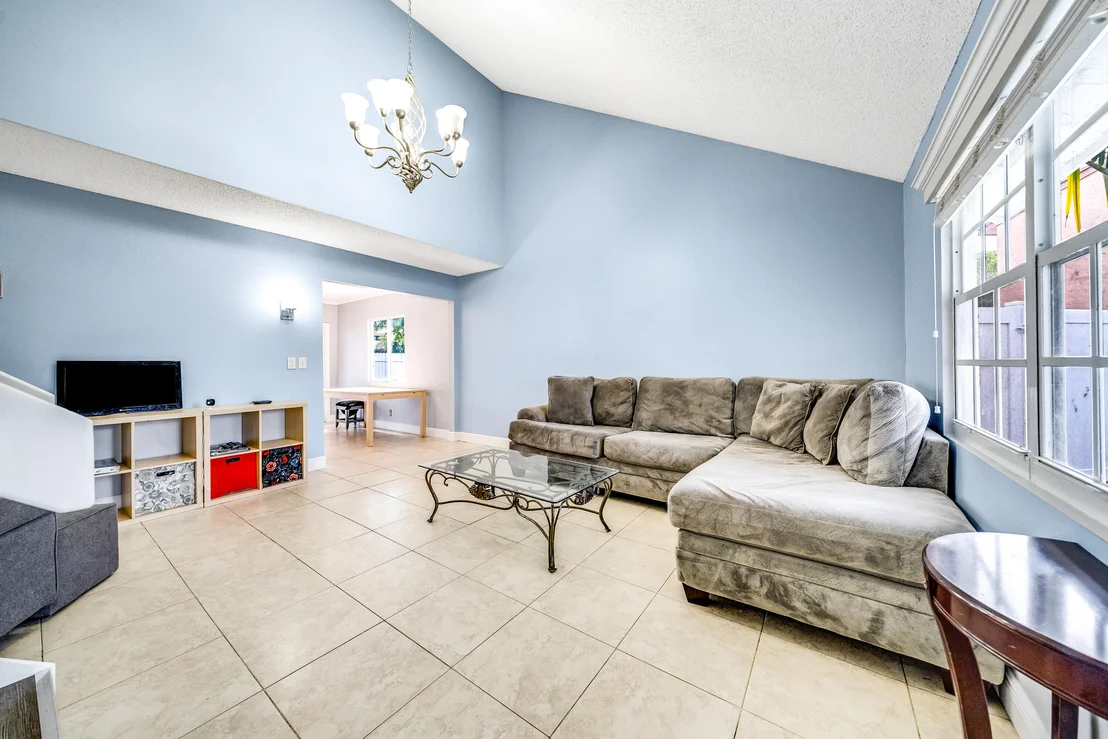 Photo of 5 Whitehall Way