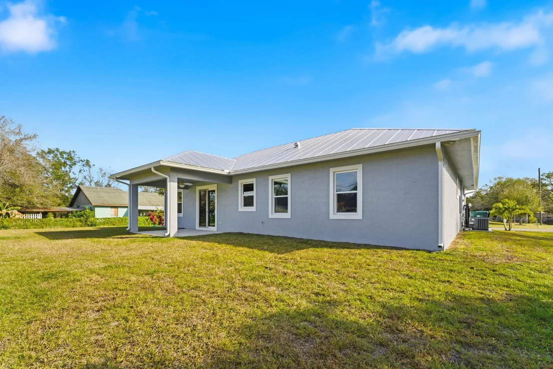 Photo of 3269 NW 24th Avenue