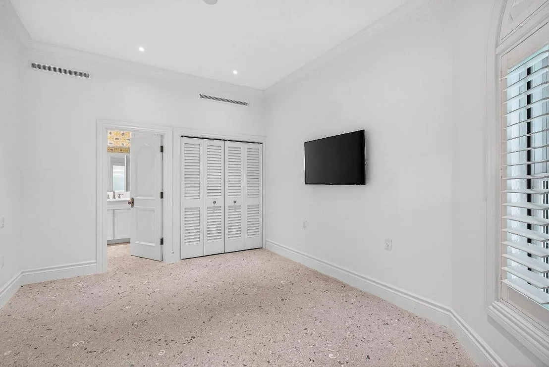 Photo of 720 N Ocean Boulevard