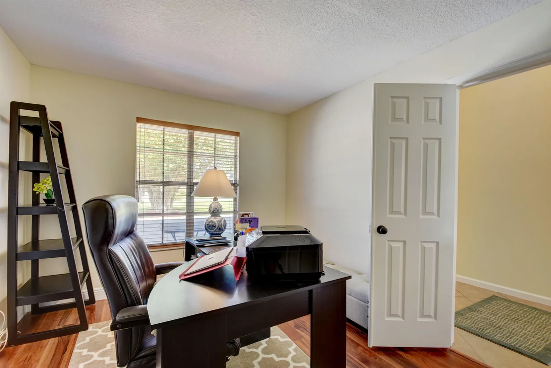 Photo of 1844 Edgewater Drive
