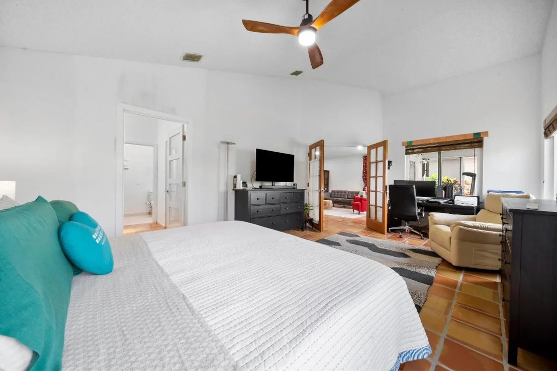 Photo of 6087 Bay Isles Drive