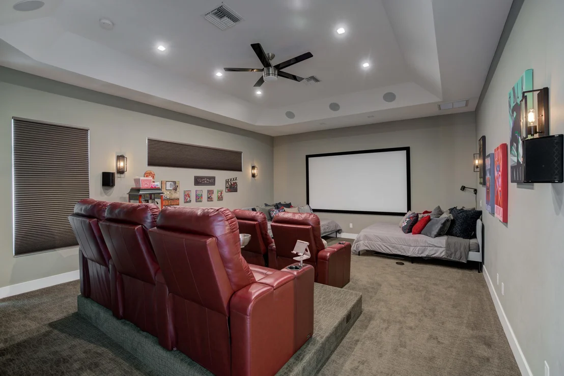 Photo of 2385 Edgewater Drive