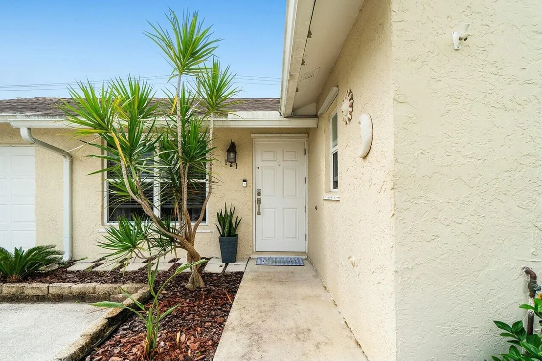 Photo of 121 Deerfield Drive