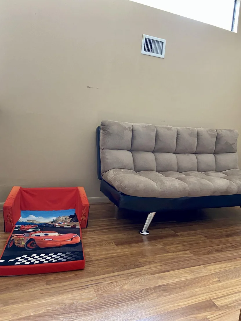 Photo of Unit B at 5041 Nesting Way