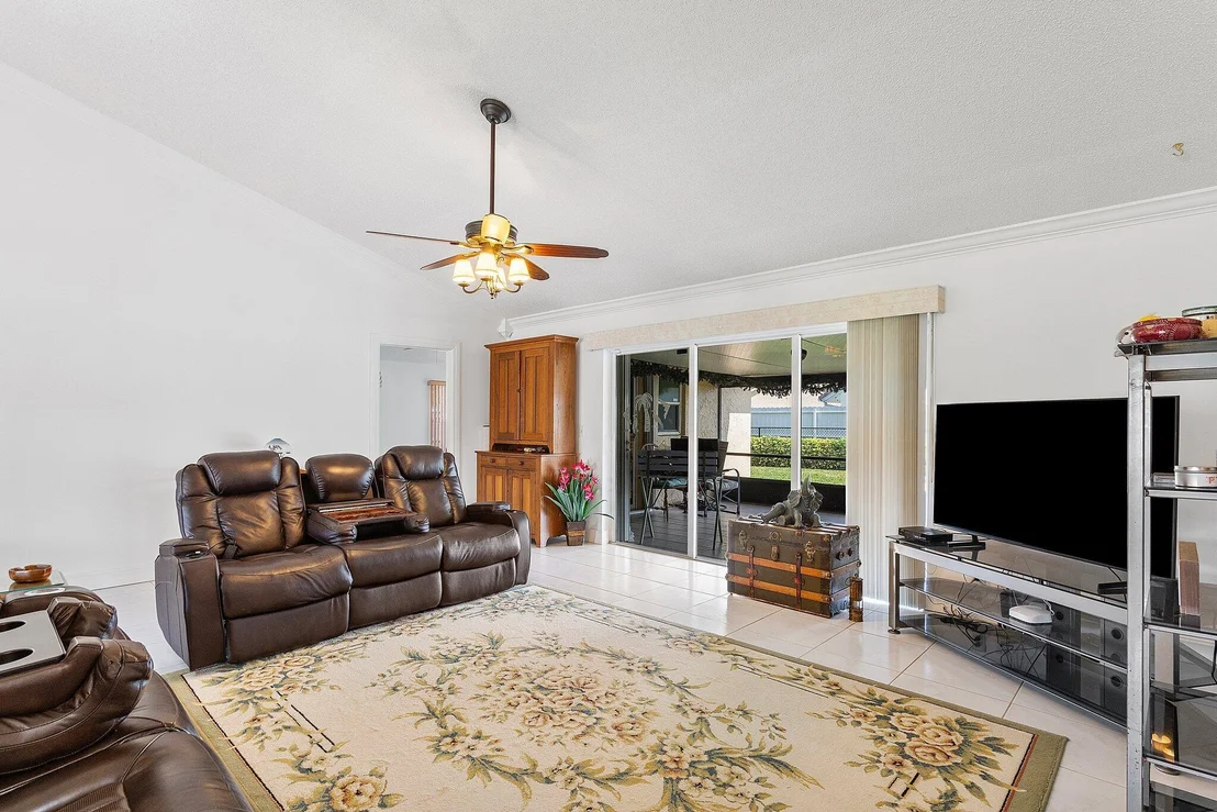Photo of 9776 Sun Pointe Drive
