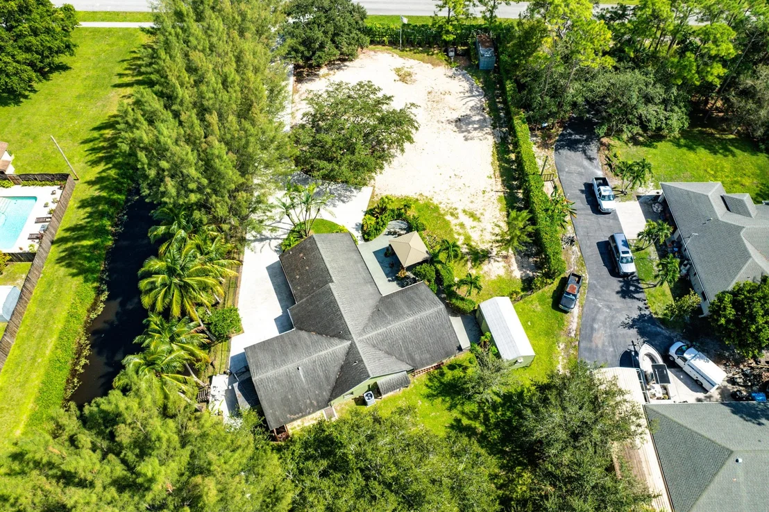 Photo of 4181 Coconut Boulevard