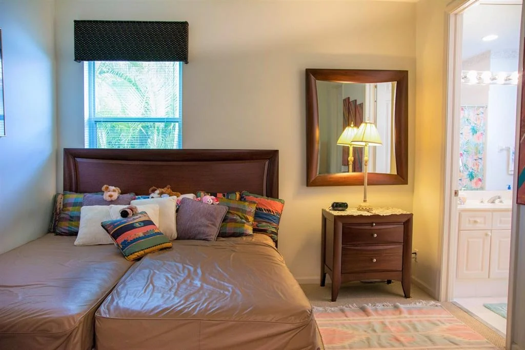 Photo of 7602 La Corniche Circle