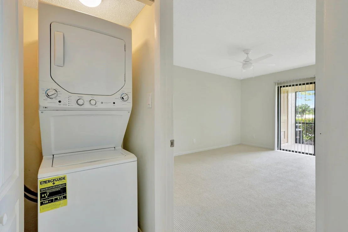 Photo of Unit C at 801 Pinecrest Circle