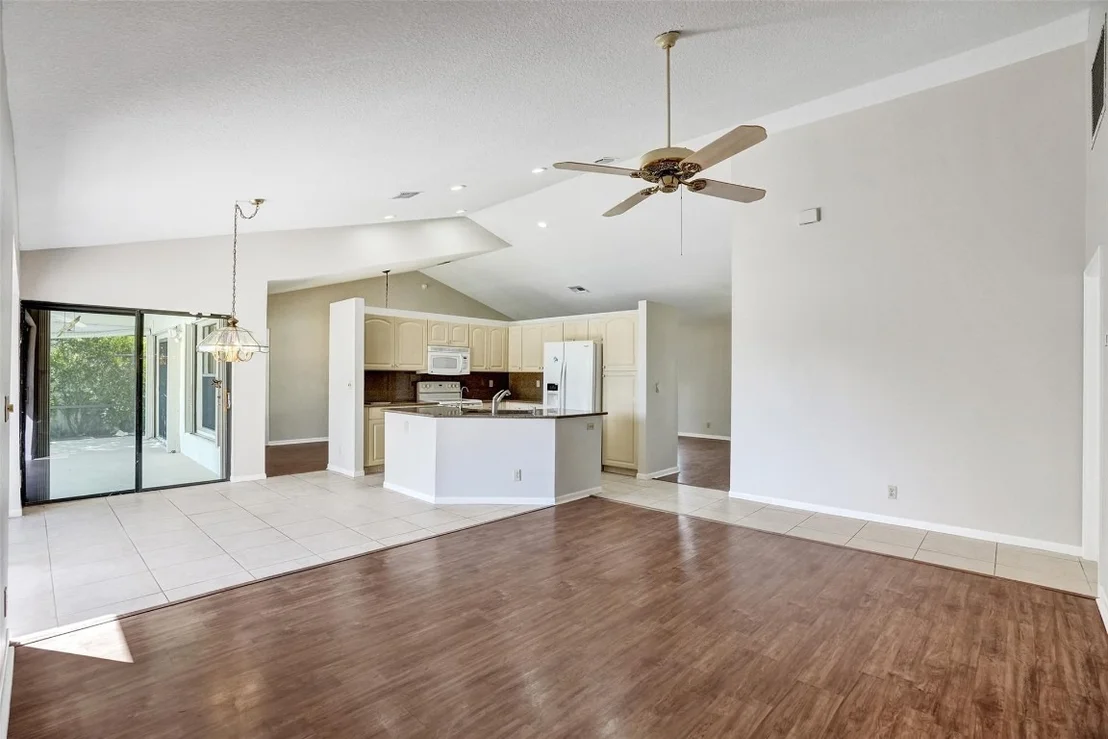 Photo of 9215 Sun Pointe Drive