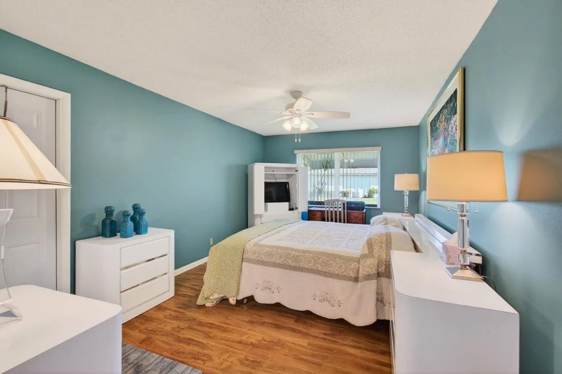 Photo of Unit D at 417 High Point Boulevard