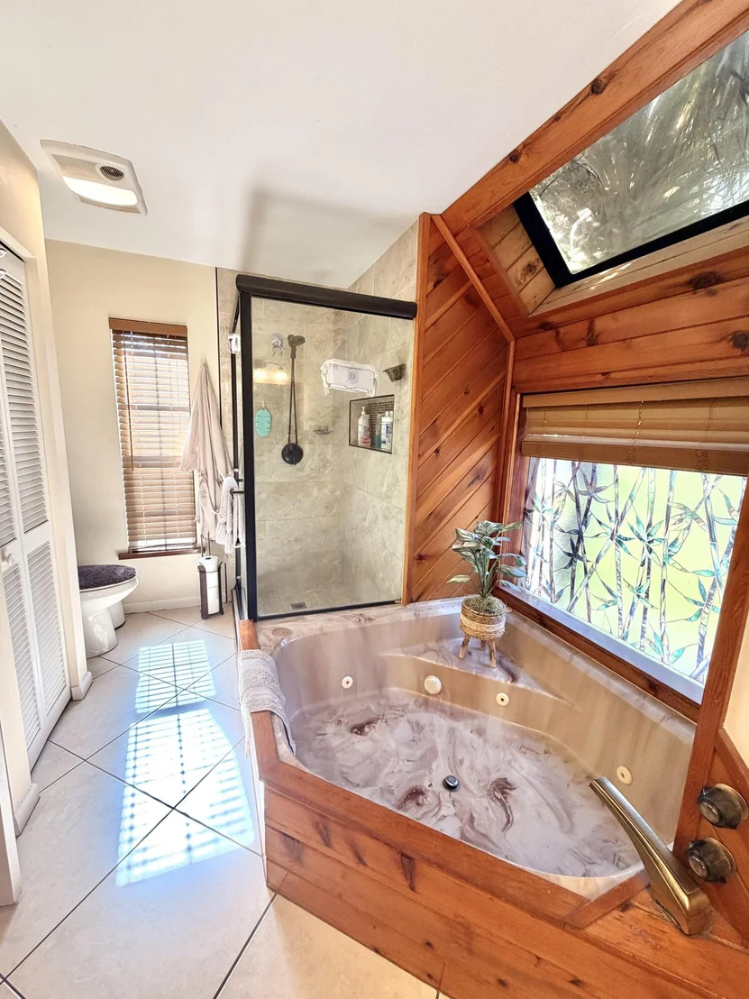 Photo of 505 SE 18th Way