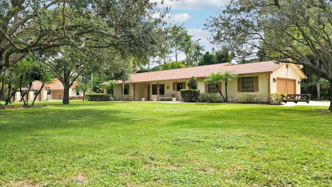 Photo of 12818 Old Indiantown Road