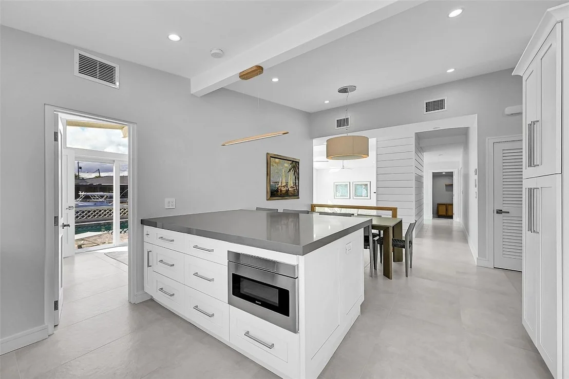 Photo of 441 SE 14th Avenue