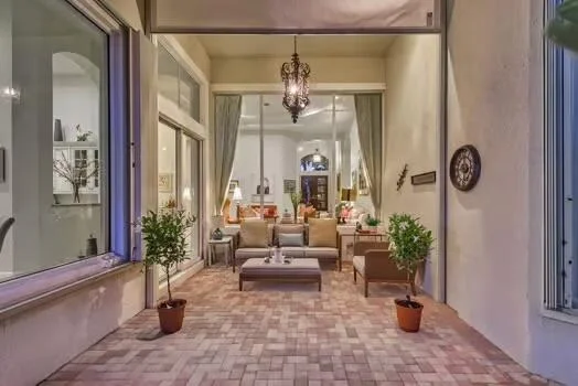 Photo of 802 Floret Drive
