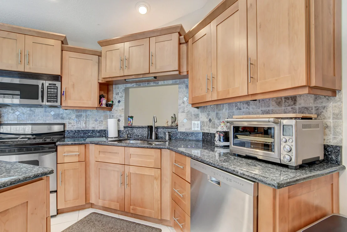 Photo of 6081 Bluegrass Drive