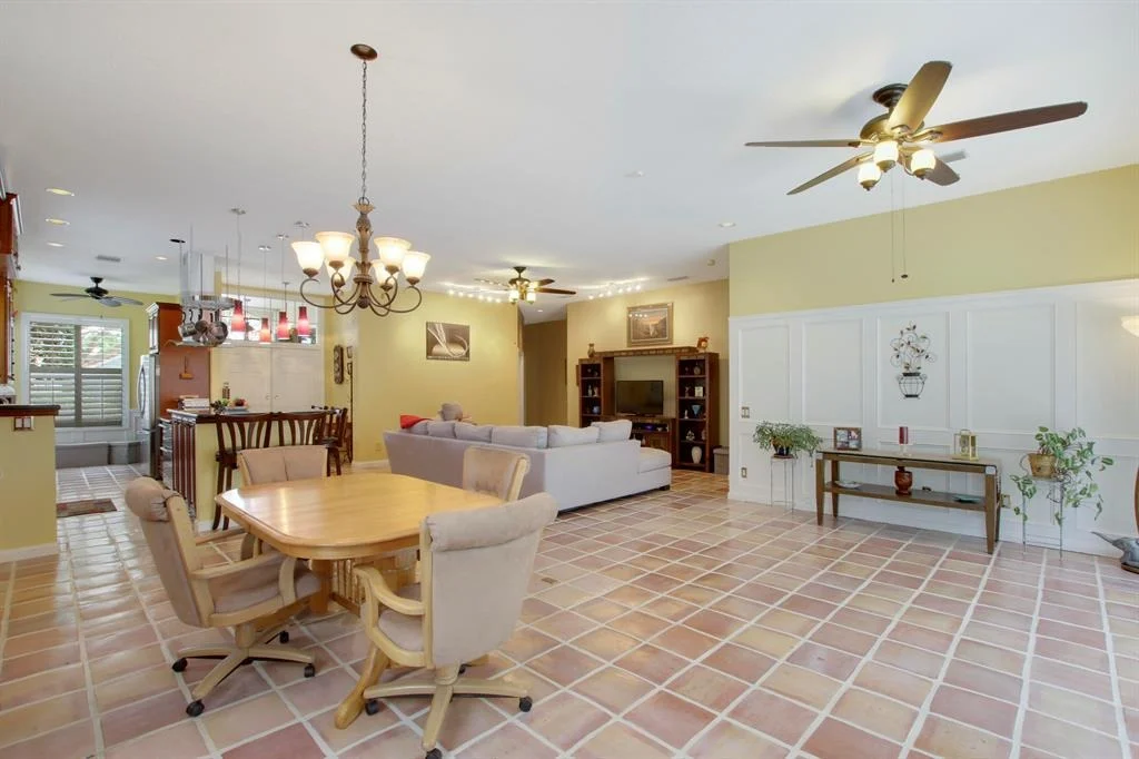 Photo of 110 S Hampton Drive