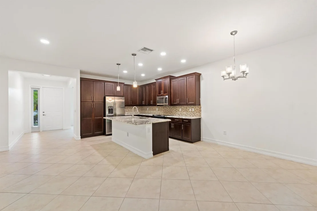 Photo of 13739 Moss Agate Avenue