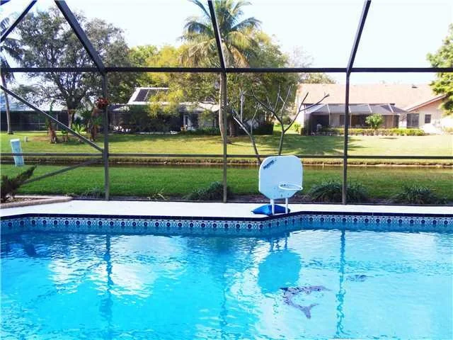 Photo of 718 Juniper Place